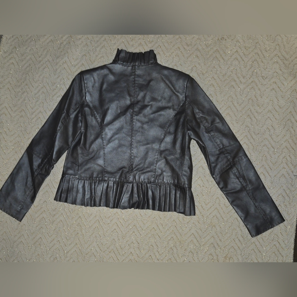 Chic Metallic Pleated Women's Blazer - Picture 2 of 3